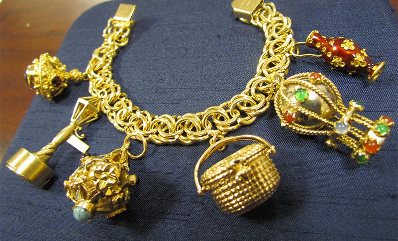 Fantastic Vintage Gold Charm Bracelet Yellow Gold