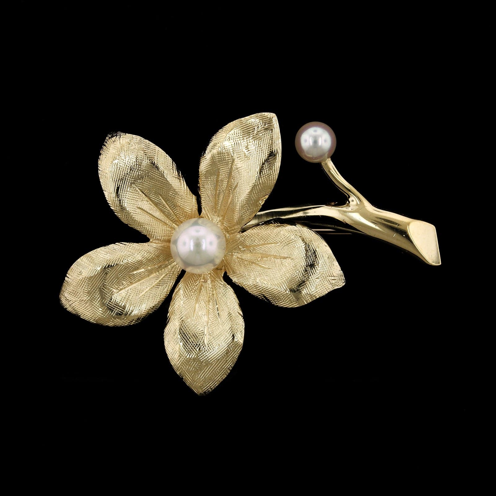 Ever Blossom Brooch, Yellow Gold, Onyx & Diamonds - Jewelry - Categories