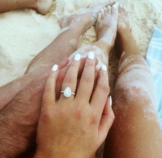 Can I Wear My Engagement And Wedding Ring To The Beach? 7 Dos and Don’ts!