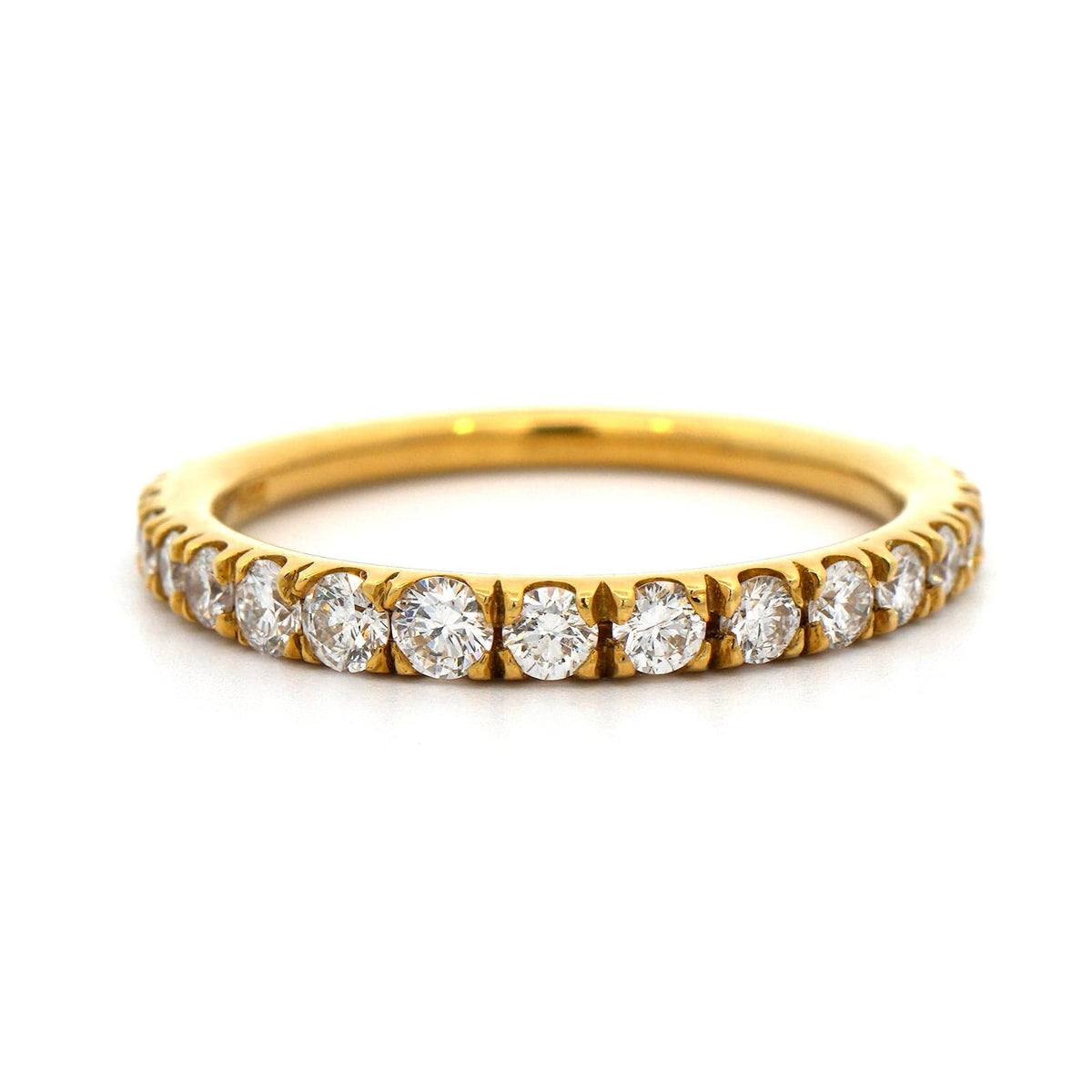 18K Yellow Gold Shared Prong Graduated Diamond Eternity Band