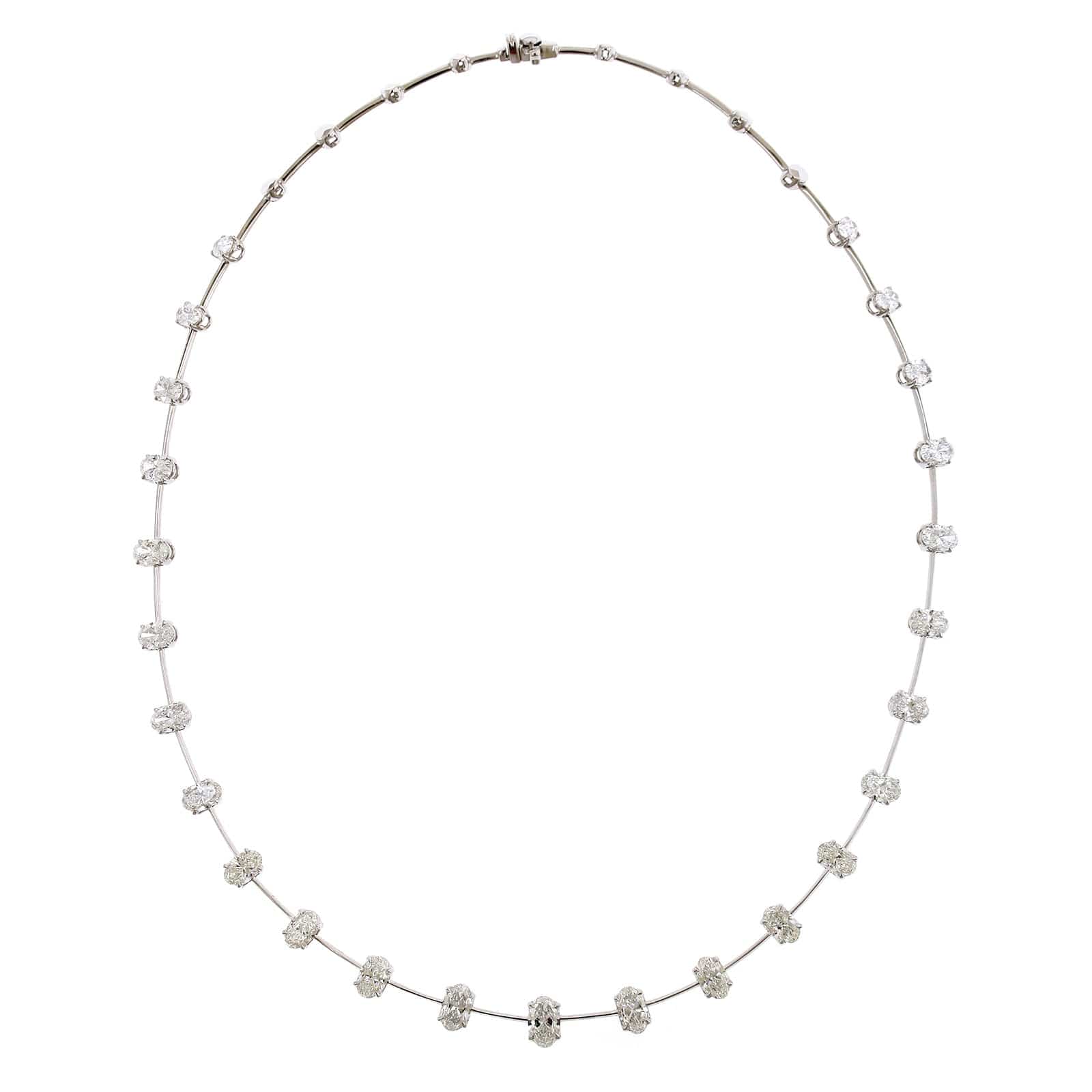 Etho Maria 18K White Gold Graduated Oval Cut Diamond Necklace