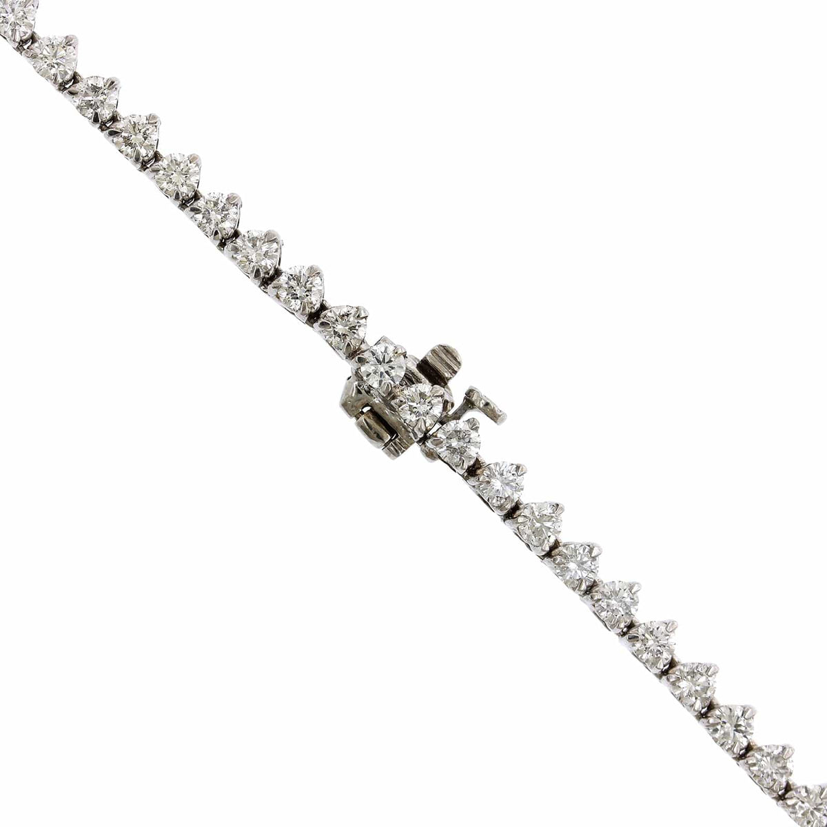 18K White Gold Graduated Diamond Tennis Necklace