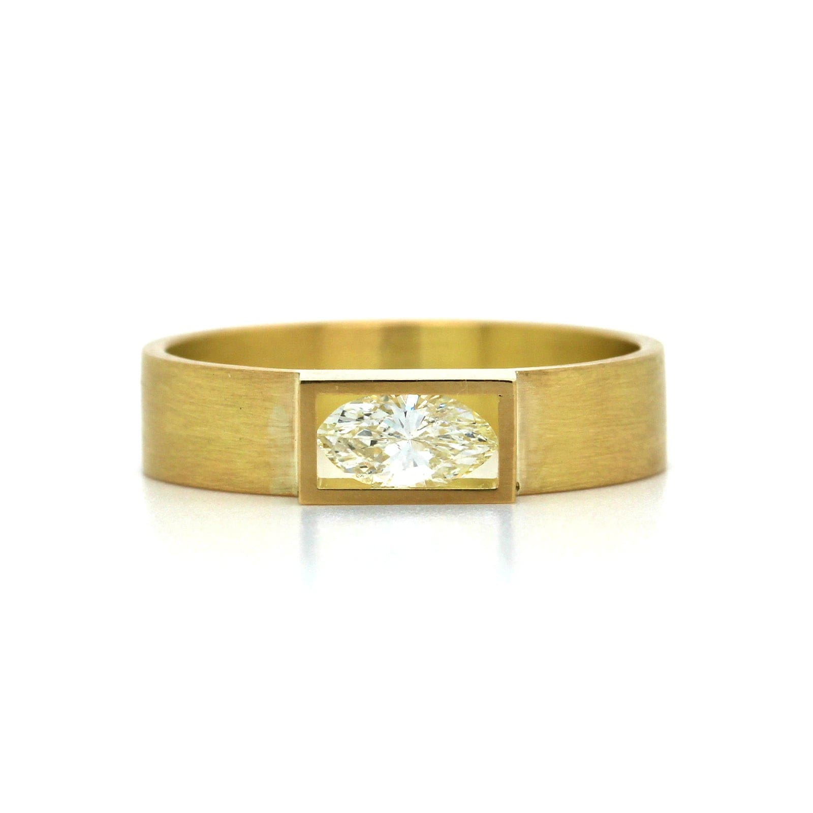 18K Yellow Gold Marquise Diamond Ring