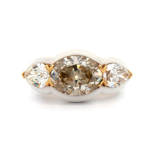 Etho Maria 18K Yellow Gold and White Ceramic 3 Stone Diamond Ring