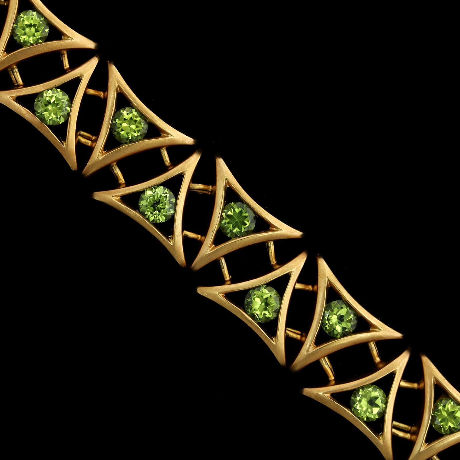 18K Yellow Gold Estate Peridot Bracelet