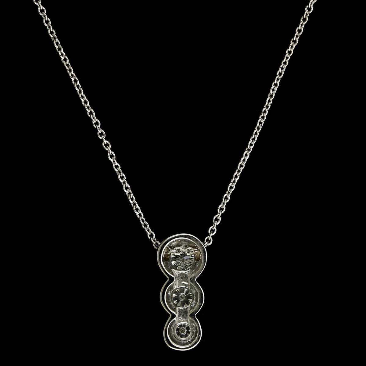 18K White Gold Estate Diamond Pendant Necklace