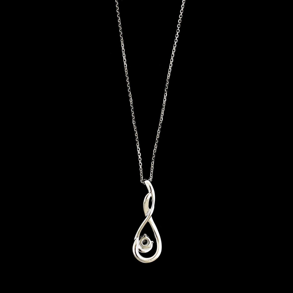 18K White Gold Estate Diamond Pendant Necklace Necklace