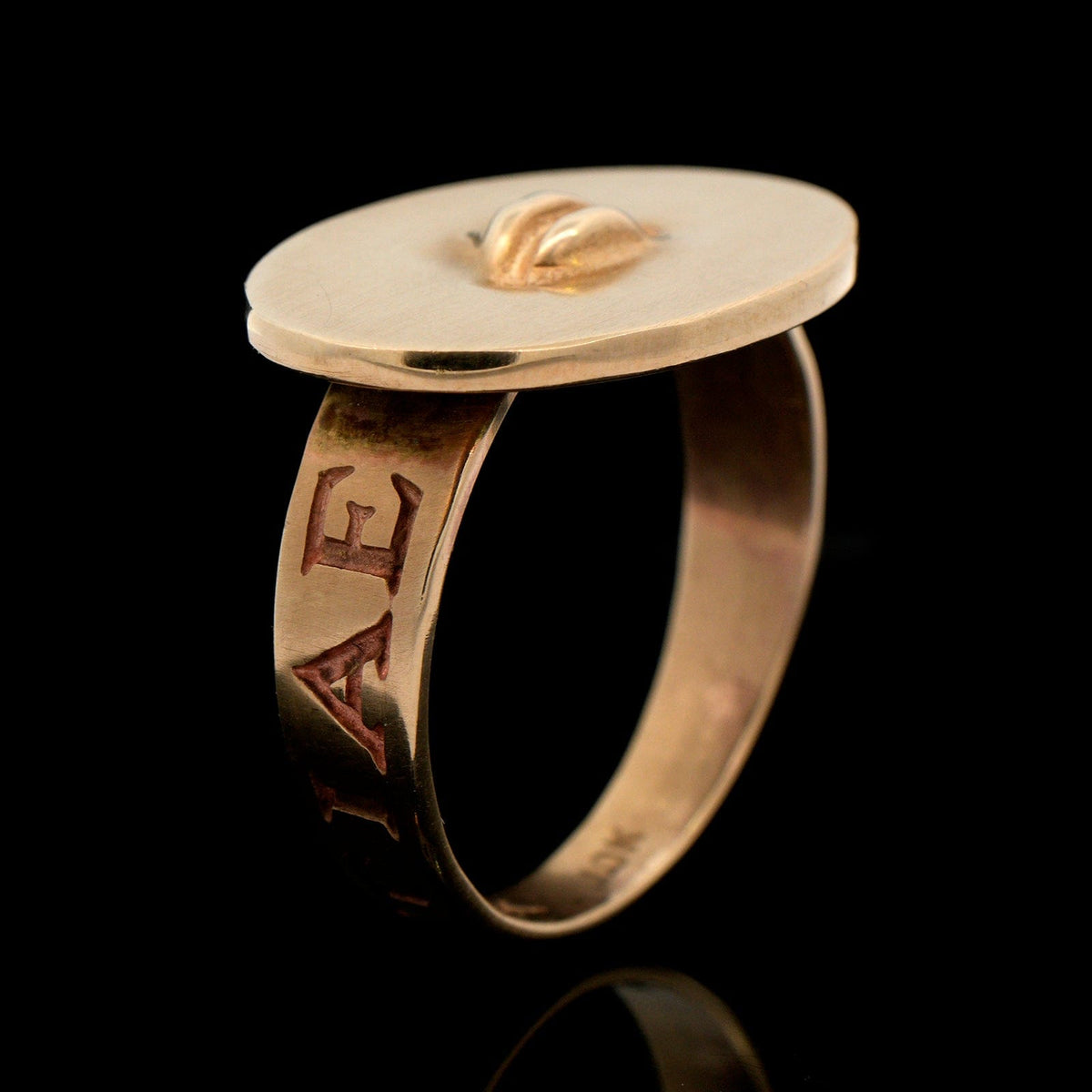 Gabriella Kiss 10K Yellow Gold Estate Lips 'Love Token' Ring