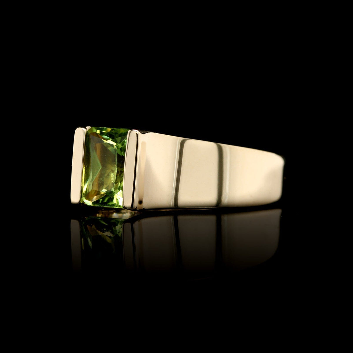 14K Yellow Gold Estate Peridot Ring