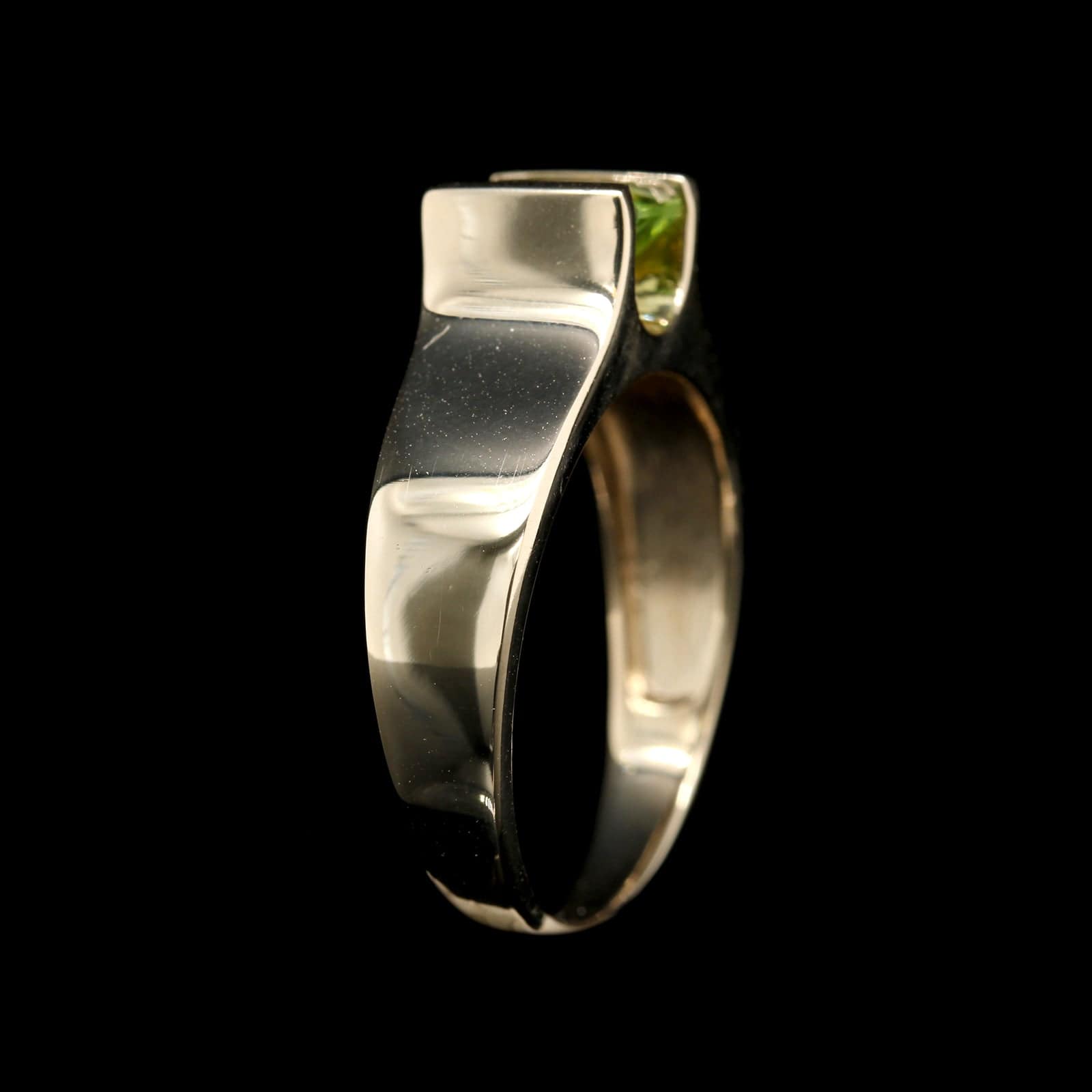 14K Yellow Gold Estate Peridot Ring