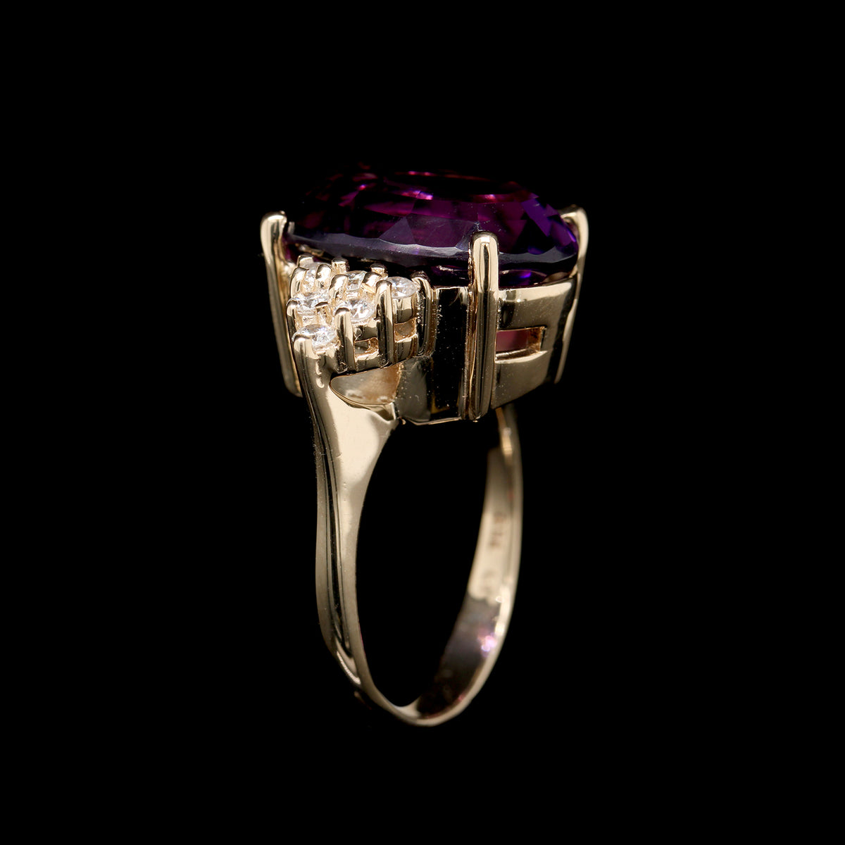 14K Yellow Gold Estate Amethyst and Diamond Ring