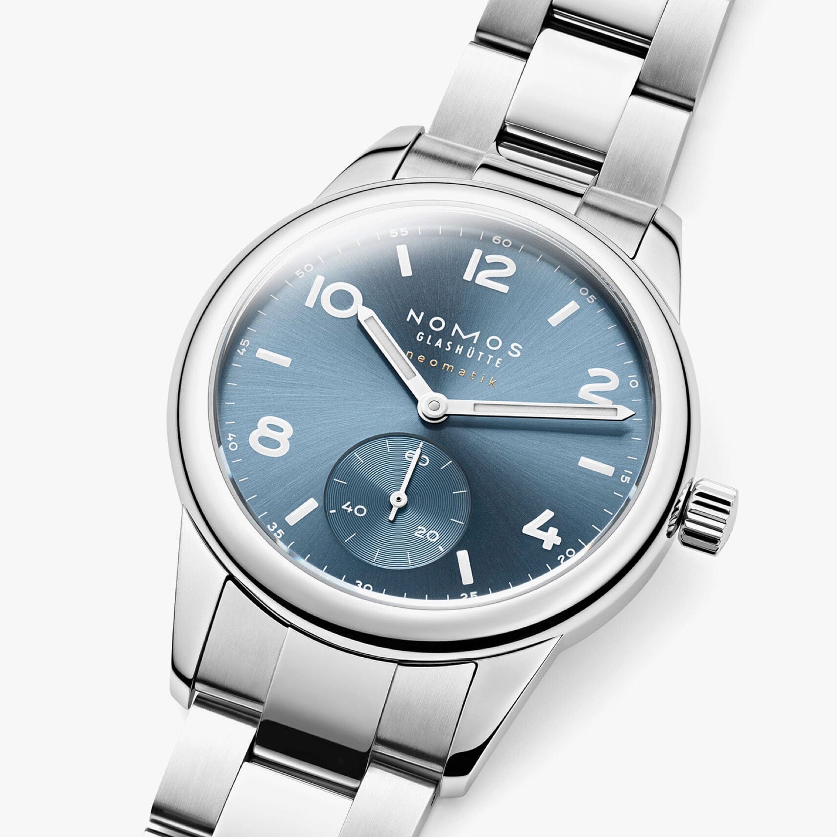 NOMOS Glashütte Club Sport Neomatik 42 Date Blue 750