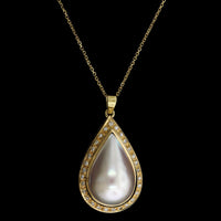 18K Yellow Gold Estate Mabe Pearl and Diamond Pendant Necklace