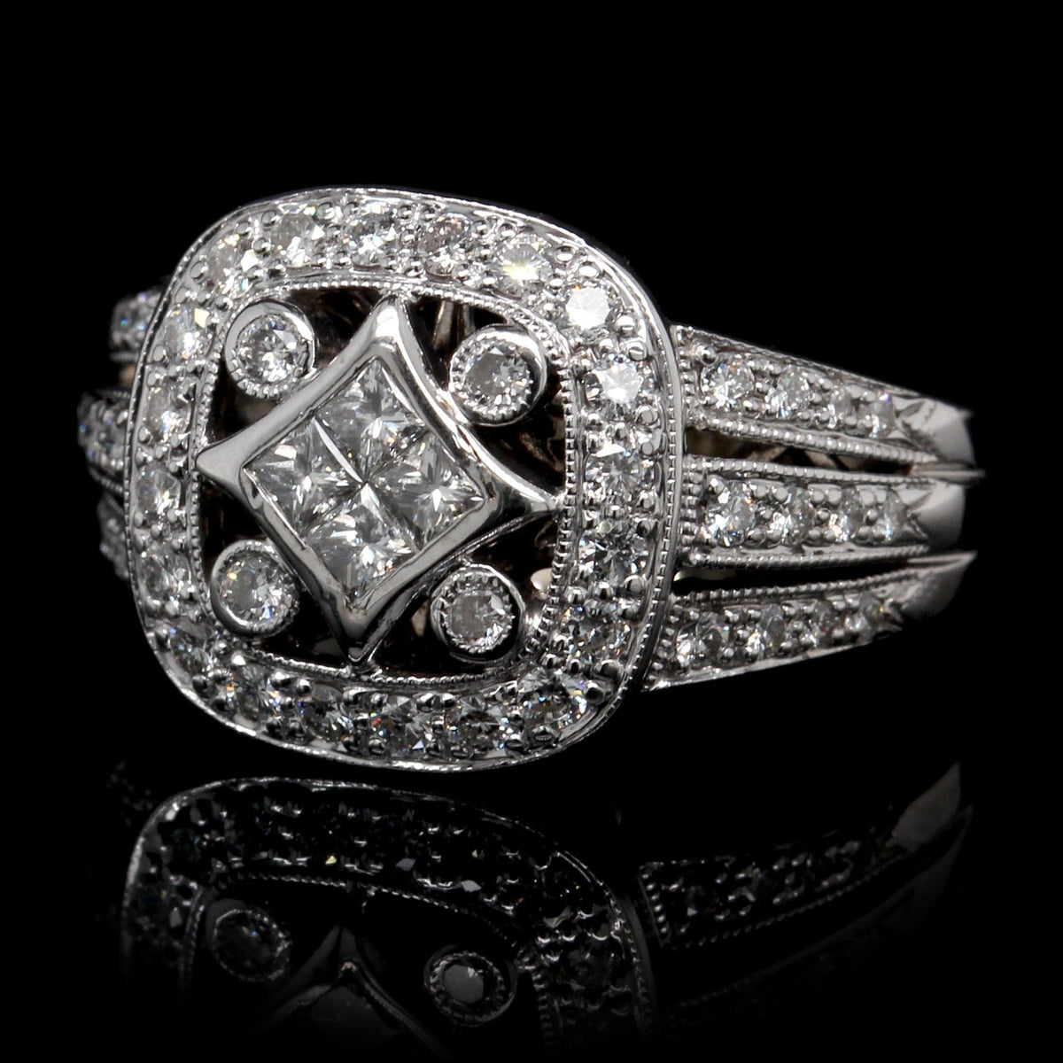 18K White Gold Estate Diamond Ring