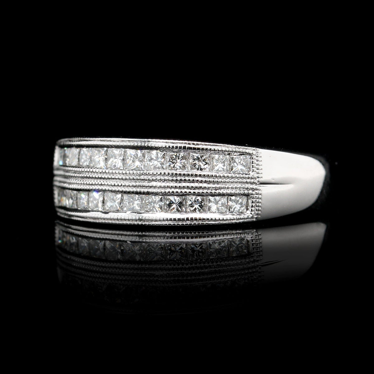 18K White Gold Estate Diamond Ring